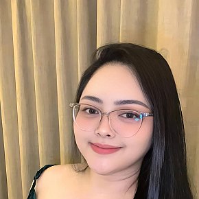 Aura-Bella escort in Kuta Bali offers Ball Licking and Sucking services
