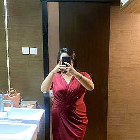 Rika-Island-Girl escort in Kuta Bali offers Phone sex services