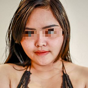 Aura-Bella escort in Kuta Bali offers Ball Licking and Sucking services