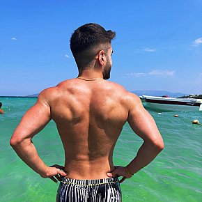Theboyhugexxl performs Blowjob mit Kondom, escort in Istanbul