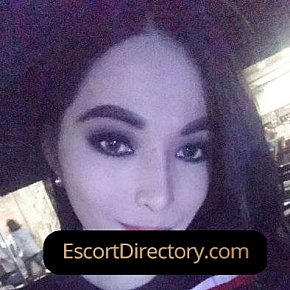 Olivia-Suarez escort in Makati offers Kissing services