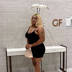 sexy-natasha escort in Abu Dhabi offers Rimming (attivo) services