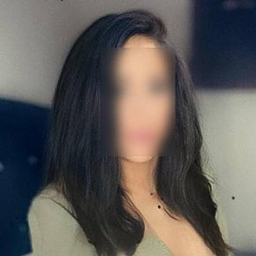 LIbby Completamente Naturale escort in London offers DUO services