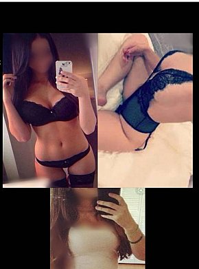 LIbby Completamente Naturale escort in London offers DUO services
