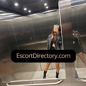 Leaa Vip Escort escort in Vienna offers Handjob services