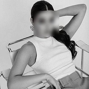 Luna performs handjob, escort in Gran Canaria