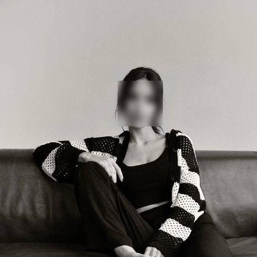 Luna performs cumshot on body (COB), escort in Gran Canaria