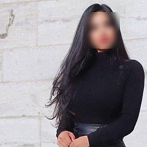 Hot girl in Gran Canaria offers cumshot on body (COB)