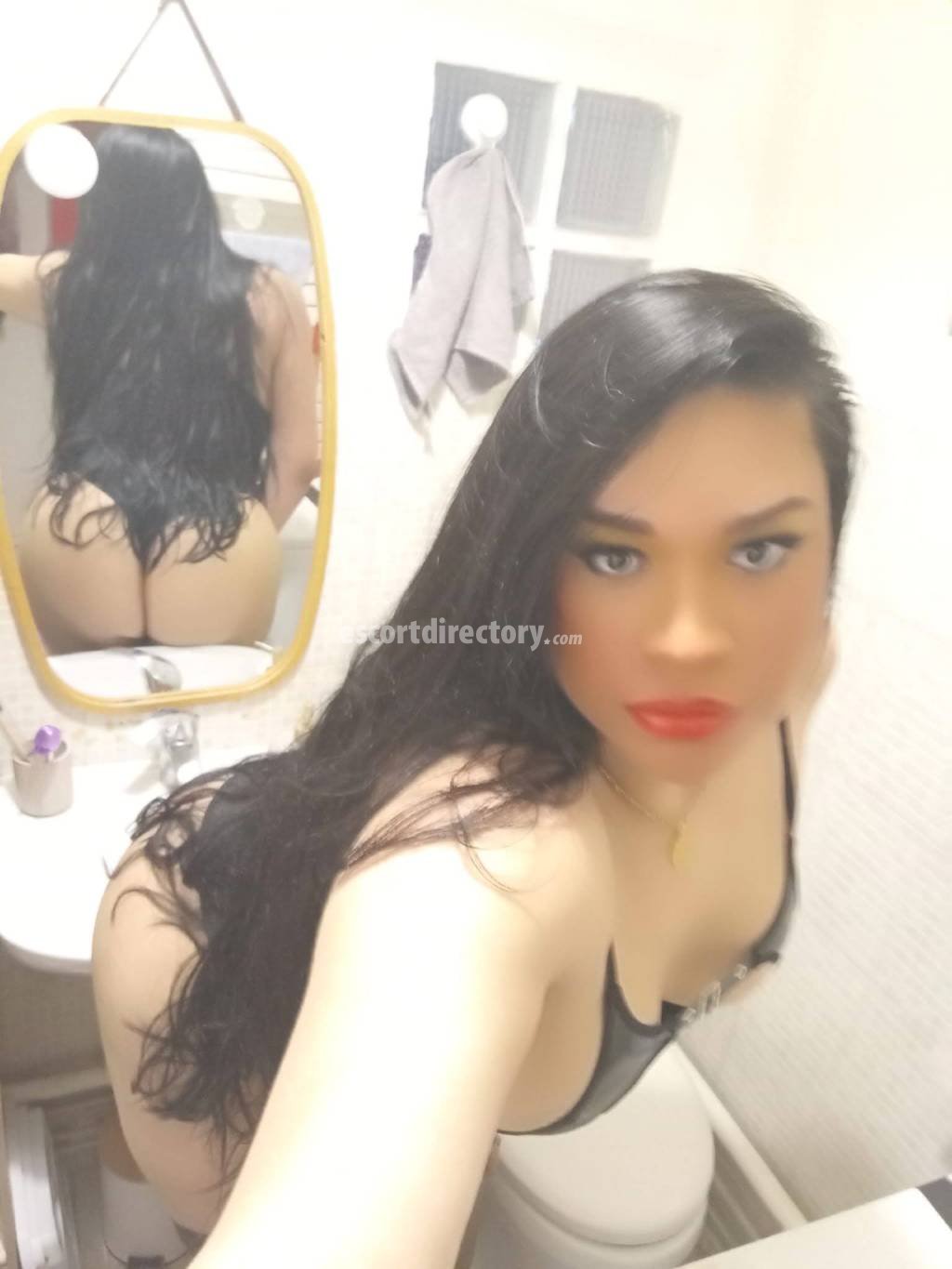 Escort in Vitry sur Seine, TsMelissa fitness girl provides 69 position