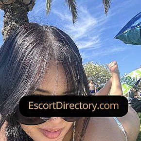Mia escort in  offers Erotische Massage services