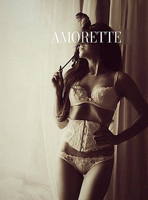 Jaqueline All Natural
 escort in Vienna offers Handjob services