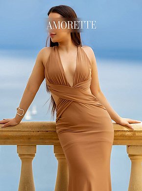 Angelique Super Gros Seins escort in  offers Branlette services