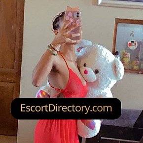 Slimberry escort in  offers Posição 69 services