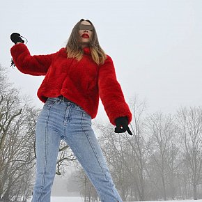 Mistress-O escort in Berlin offers Fetish services