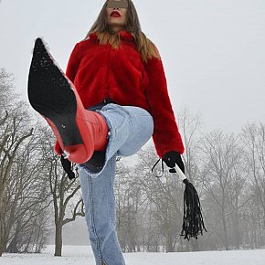 Mistress-O escort in Berlin offers Fetish services