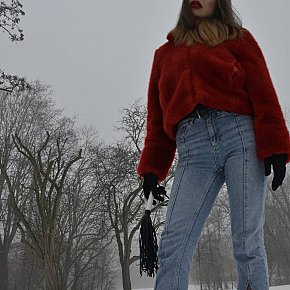 Mistress-O escort in Berlin offers Juego de Roles y Fantasía
 services