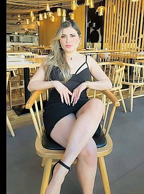 PAOLA Pequeña Y Delgada escort in Valencia offers Besar si hay buena química
 services