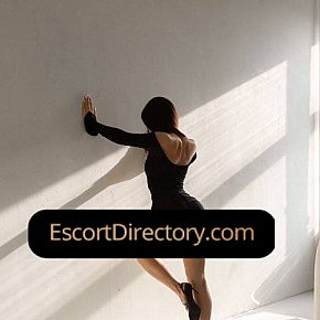 Ella Pequeña Y Delgada escort in  offers Fetiche de pies
 services