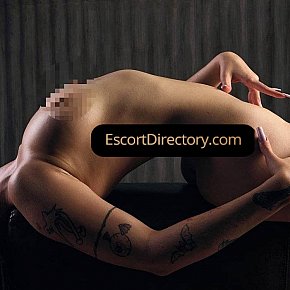 Michelle Posterior Mare escort in Phuket offers Sărut Franţuzesc services