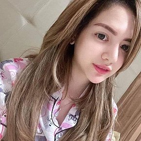 Lisa-escort-jakarta Studentessa Al College escort in Jakarta offers Pompino con preservativo services