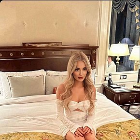 Alissa Posterior Mare escort in Sofia offers Masaj intim services