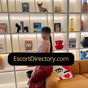 Gigi escort in Zurich offers Girlfriend Experience (GFE) services