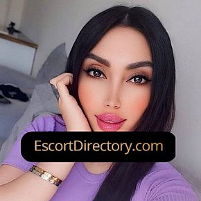 Joey escort in  offers Posición 69 services