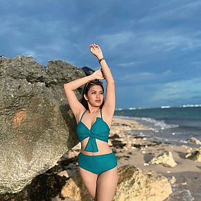 Hot girl in Kuta Bali offers Pipe sans capote