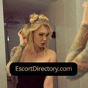 Leila Vip Escort escort in  offers Körperbesamung services