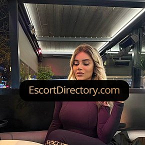 Melis escort in Istanbul offers Deep Throat services