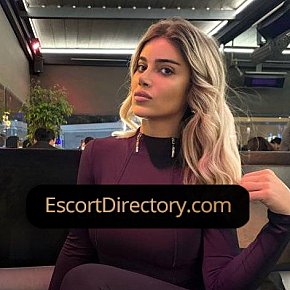 Melis escort in Istanbul offers Deep Throat services