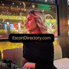 Melis escort in Istanbul offers Deep Throat services