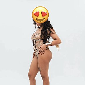 Amalia Superbunduda escort in Dubai offers Tapas (receber) services