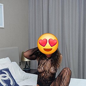 Avril Modella/Ex-modella escort in Dubai offers BDSM services