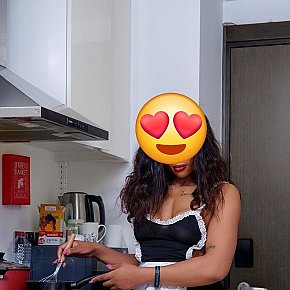 Avril Modella/Ex-modella escort in Dubai offers BDSM services