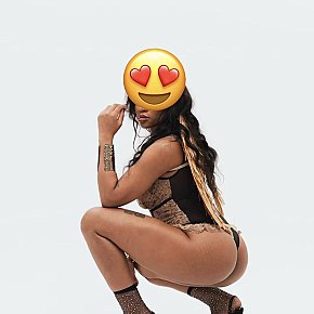 Amalia Superbunduda escort in Dubai offers Tapas (receber) services