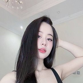 Hot girl in Dubai offers Oral fără Prezervativ