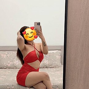 Nisha Deportista escort in Dubai offers Mamada con condón
 services