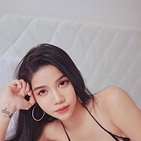 Vivi Superbunduda escort in Dubai offers Masturbação services