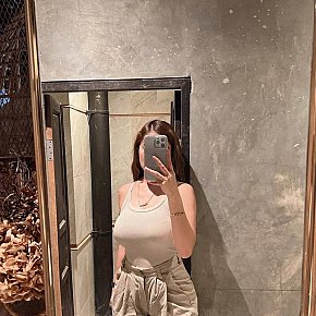 Micro escort in  offers Beijo francês services