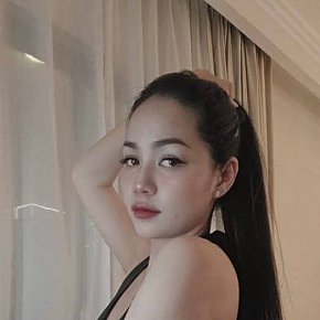 Hanna escort in Dubai