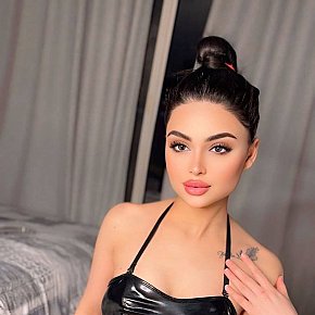 Lolo escort in 