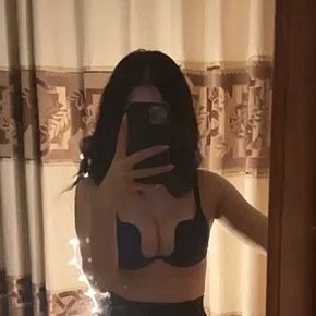 Mira escort in Dubai offers Fetish services