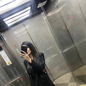 Mira escort in Dubai offers Fetish services