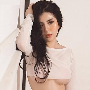 Chinn escort in Dubai offers Feticismo piedi services