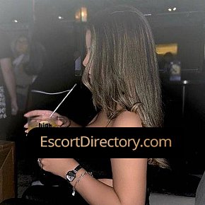 Caroline escort in London offers Girlfriend Experience (GFE) services