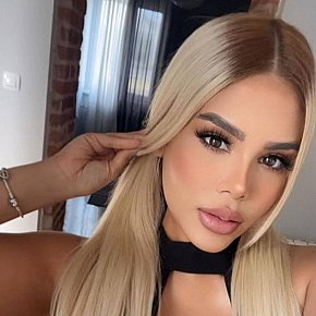 Mariana Super-forte Di Seno escort in Abu Dhabi