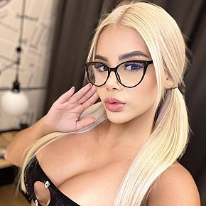 Mariana Super-forte Di Seno escort in Abu Dhabi