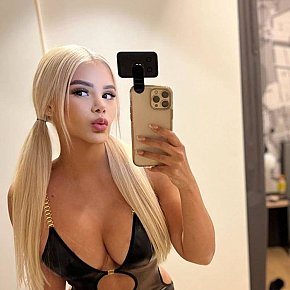 Mariana Super-forte Di Seno escort in Abu Dhabi