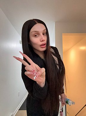 Amber Mûre escort in Ontario offers Pipe avec capote services